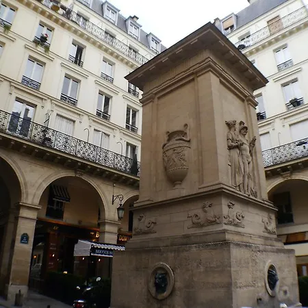 Studio At The Eiffel Tower Appartamento *