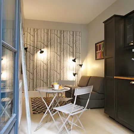 Studio At The Eiffel Tower Appartamento *